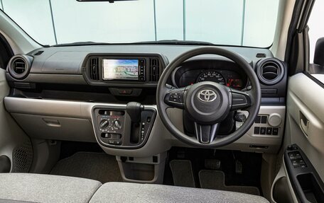 Toyota Passo III, 2018 год, 1 030 000 рублей, 6 фотография
