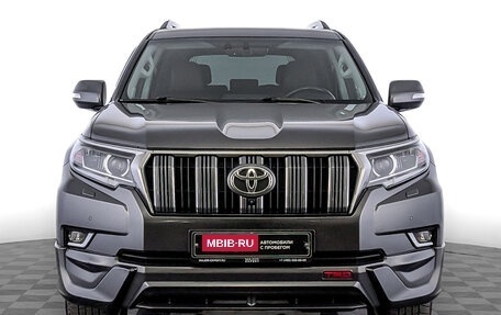 Toyota Land Cruiser Prado 150 рестайлинг 2, 2019 год, 4 990 000 рублей, 2 фотография