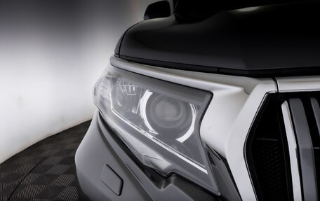 Toyota Land Cruiser Prado 150 рестайлинг 2, 2019 год, 4 990 000 рублей, 17 фотография