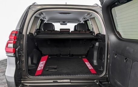 Toyota Land Cruiser Prado 150 рестайлинг 2, 2019 год, 4 990 000 рублей, 10 фотография