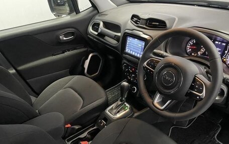 Jeep Renegade I рестайлинг, 2022 год, 1 600 000 рублей, 12 фотография