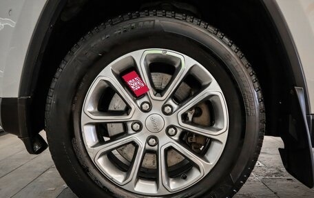 Jeep Grand Cherokee, 2014 год, 2 760 000 рублей, 24 фотография