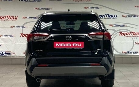 Toyota RAV4, 2021 год, 3 150 000 рублей, 6 фотография