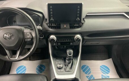 Toyota RAV4, 2021 год, 3 150 000 рублей, 20 фотография