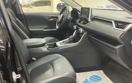 Toyota RAV4, 2021 год, 3 150 000 рублей, 28 фотография