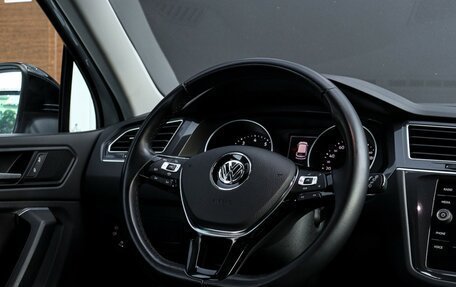 Volkswagen Tiguan II, 2019 год, 2 165 000 рублей, 15 фотография