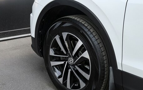 Volkswagen Tiguan II, 2019 год, 2 165 000 рублей, 20 фотография