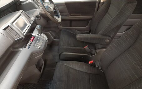 Honda Stepwgn IV, 2010 год, 1 276 000 рублей, 10 фотография