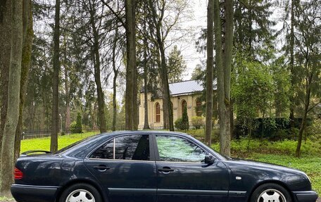 Mercedes-Benz E-Класс, 1996 год, 459 000 рублей, 7 фотография