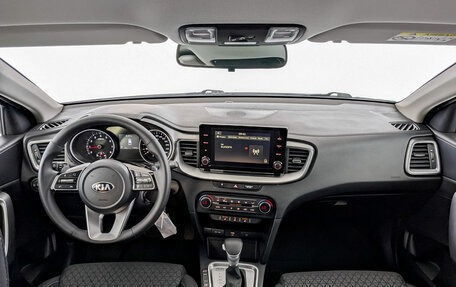 KIA cee'd III, 2021 год, 1 990 000 рублей, 14 фотография