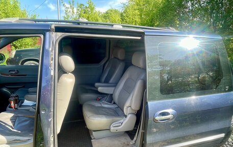 KIA Carnival III, 2005 год, 670 000 рублей, 22 фотография
