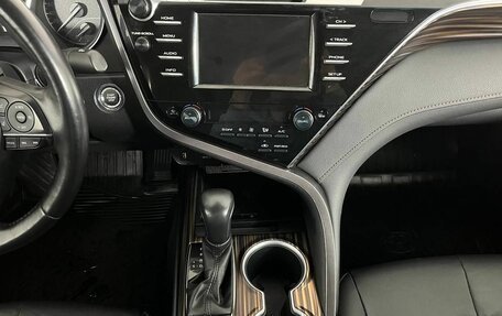 Toyota Camry, 2019 год, 2 290 000 рублей, 12 фотография