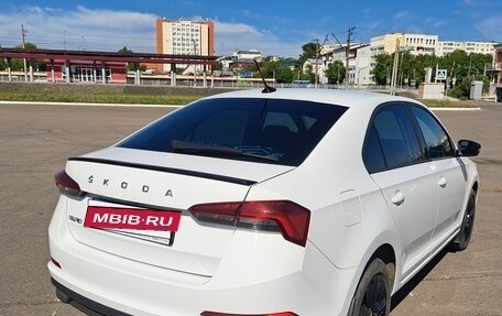 Skoda Rapid II, 2021 год, 1 900 000 рублей, 2 фотография