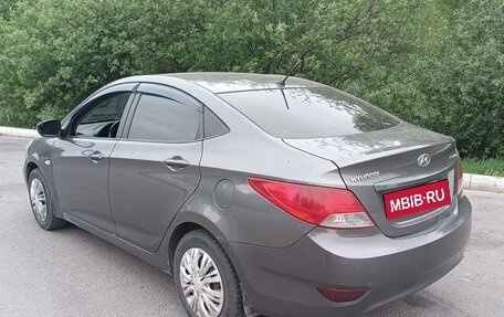 Hyundai Solaris II рестайлинг, 2011 год, 440 000 рублей, 2 фотография