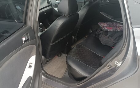 Hyundai Solaris II рестайлинг, 2011 год, 440 000 рублей, 8 фотография