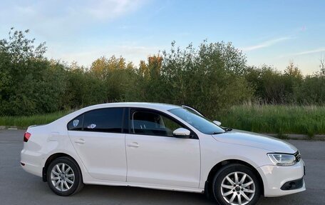 Volkswagen Jetta VI, 2014 год, 1 100 000 рублей, 2 фотография