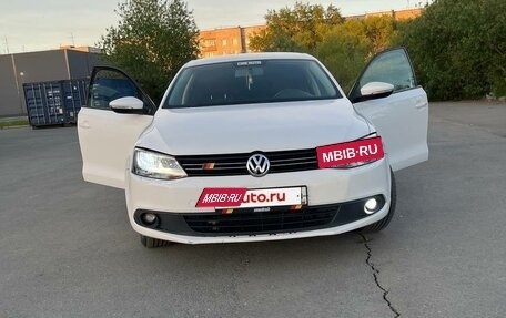 Volkswagen Jetta VI, 2014 год, 1 100 000 рублей, 3 фотография