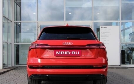 Audi e-tron I, 2021 год, 6 990 000 рублей, 4 фотография