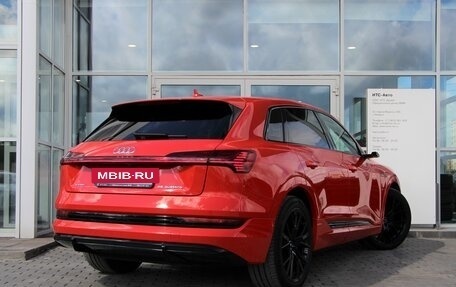 Audi e-tron I, 2021 год, 6 990 000 рублей, 5 фотография