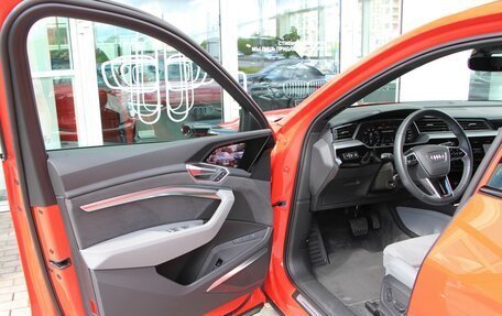 Audi e-tron I, 2021 год, 6 990 000 рублей, 12 фотография