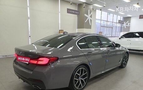 BMW 5 серия, 2021 год, 3 250 008 рублей, 3 фотография