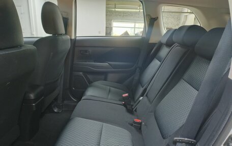 Mitsubishi Outlander III рестайлинг 3, 2015 год, 1 628 000 рублей, 17 фотография
