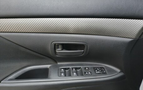Mitsubishi Outlander III рестайлинг 3, 2015 год, 1 628 000 рублей, 20 фотография