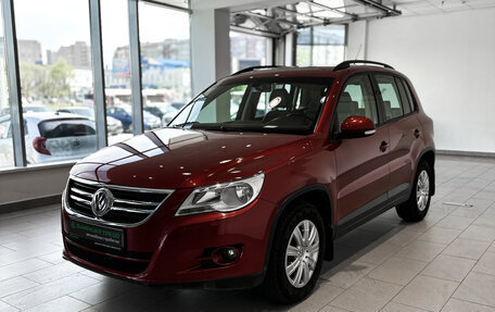 Volkswagen Tiguan I, 2010 год, 944 000 рублей, 1 фотография