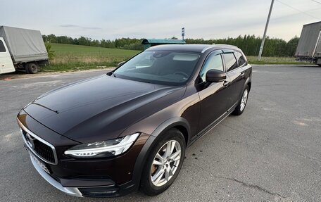 Volvo V90 Cross Country I рестайлинг, 2017 год, 2 328 000 рублей, 1 фотография