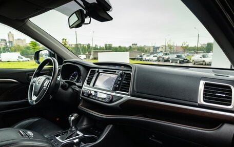 Toyota Highlander III, 2013 год, 2 750 000 рублей, 11 фотография