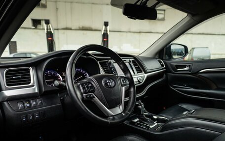 Toyota Highlander III, 2013 год, 2 750 000 рублей, 15 фотография