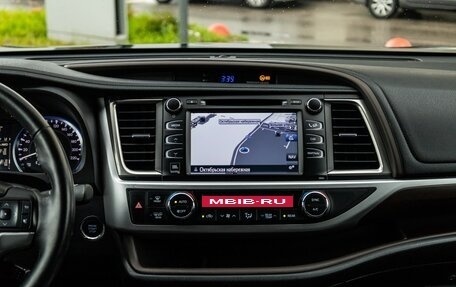 Toyota Highlander III, 2013 год, 2 750 000 рублей, 20 фотография
