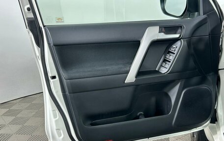 Toyota Land Cruiser Prado 150 рестайлинг 2, 2021 год, 6 500 000 рублей, 9 фотография