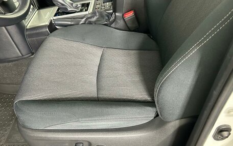 Toyota Land Cruiser Prado 150 рестайлинг 2, 2021 год, 6 500 000 рублей, 11 фотография