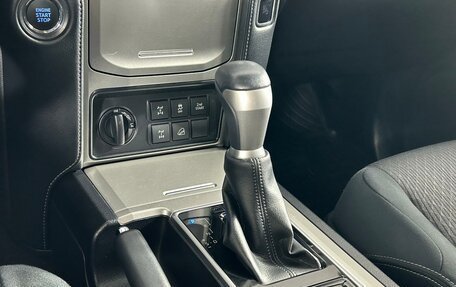 Toyota Land Cruiser Prado 150 рестайлинг 2, 2021 год, 6 500 000 рублей, 23 фотография