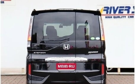 Honda Stepwgn IV, 2018 год, 1 350 000 рублей, 5 фотография