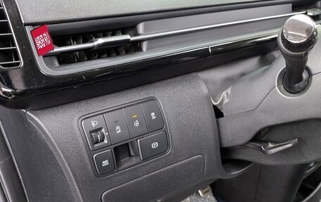 Hyundai Staria, 2022 год, 3 123 000 рублей, 10 фотография