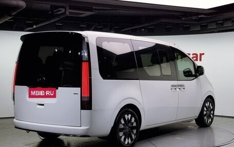 Hyundai Staria, 2022 год, 3 646 000 рублей, 2 фотография