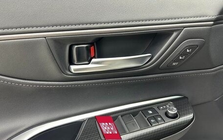 Toyota Venza, 2022 год, 3 580 000 рублей, 10 фотография
