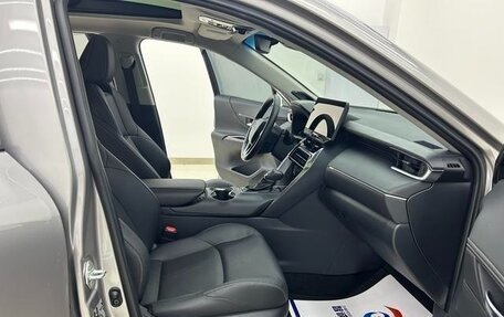 Toyota Venza, 2022 год, 3 580 000 рублей, 18 фотография
