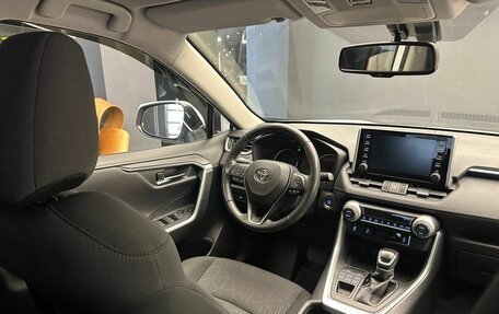 Toyota RAV4, 2021 год, 3 029 000 рублей, 12 фотография
