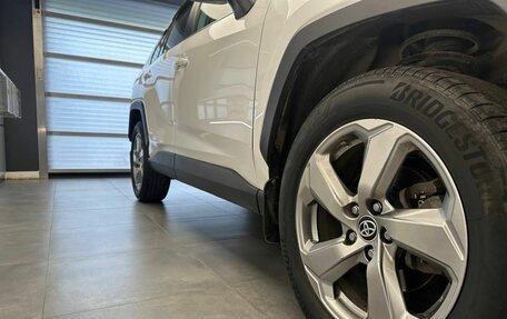 Toyota RAV4, 2021 год, 3 029 000 рублей, 24 фотография