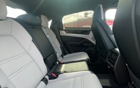 Porsche Cayenne III, 2023 год, 20 000 000 рублей, 15 фотография