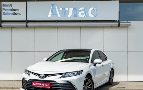 Toyota Camry, 2023 год, 3 890 000 рублей, 1 фотография