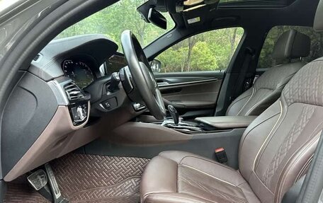 BMW 5 серия, 2022 год, 5 400 008 рублей, 13 фотография