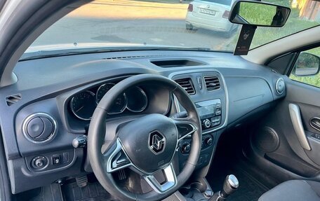 Renault Logan II, 2021 год, 900 000 рублей, 4 фотография