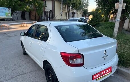 Renault Logan II, 2021 год, 900 000 рублей, 3 фотография