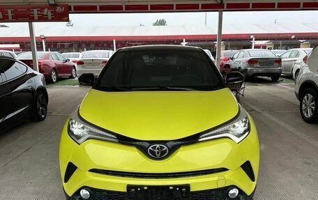 Toyota C-HR I рестайлинг, 2022 год, 1 900 000 рублей, 2 фотография