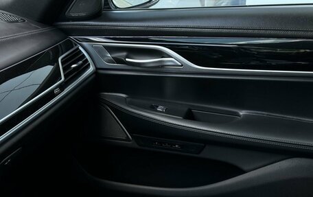 BMW 7 серия, 2019 год, 6 170 000 рублей, 14 фотография