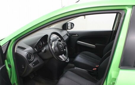 Mazda 2 III, 2011 год, 689 900 рублей, 12 фотография